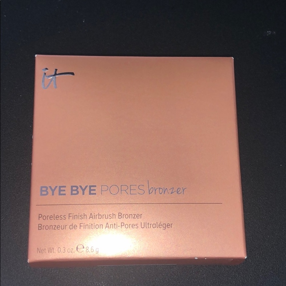 Bye bye pores bronzer by it cosmetics